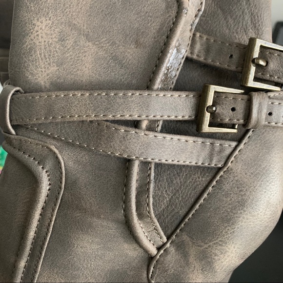 Size 9 Booties - Picture 4 of 4